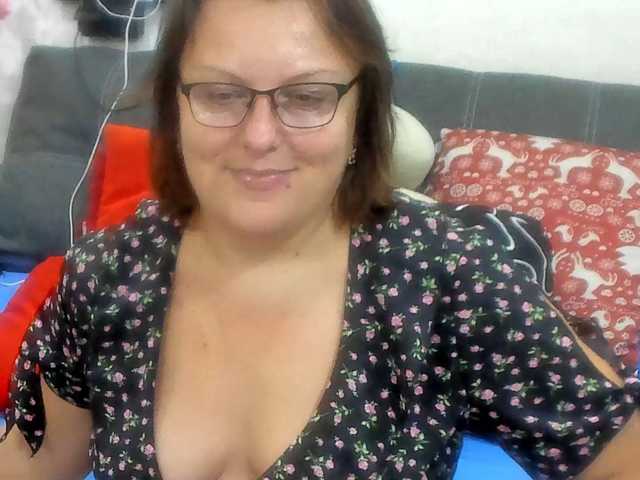 KyliePage1
