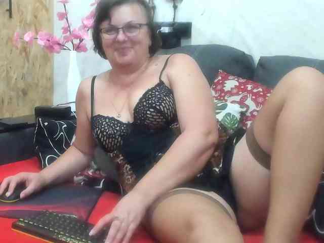 KyliePage1 KyliePage1