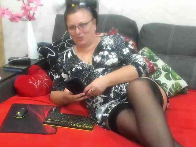 KyliePage1