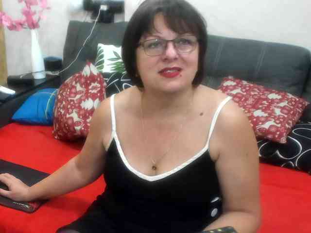 KyliePage1