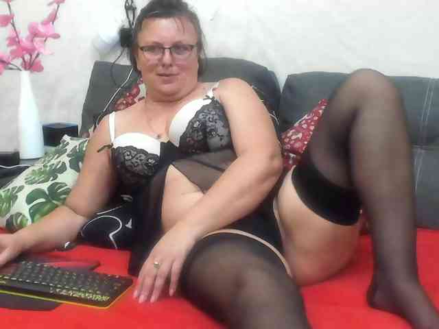 KyliePage1
