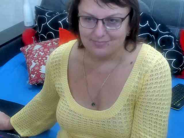 KyliePage1