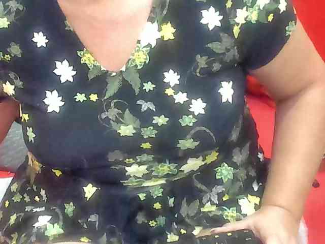 KyliePage1 webcam