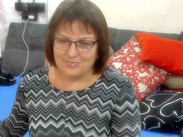 KyliePage1 webcam