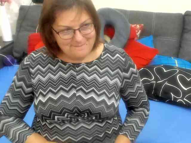 KyliePage1