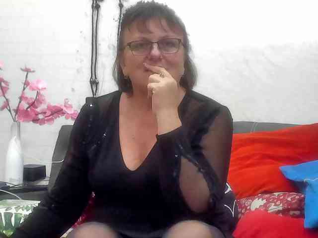 KyliePage1