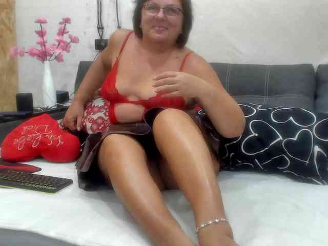 KyliePage1 webcam