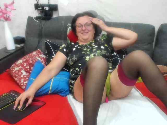 KyliePage1 KyliePage1