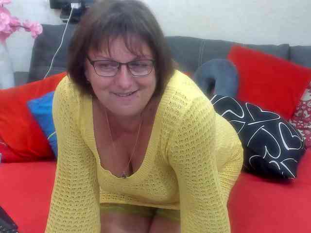 KyliePage1 KyliePage1