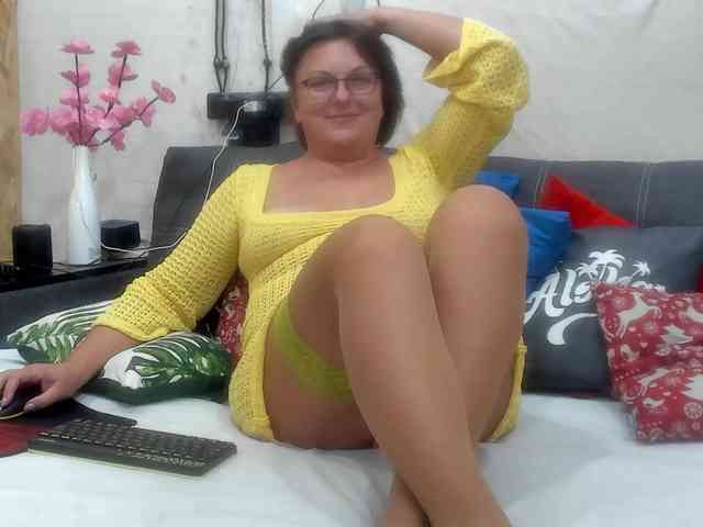 KyliePage1 Sex Cam Show