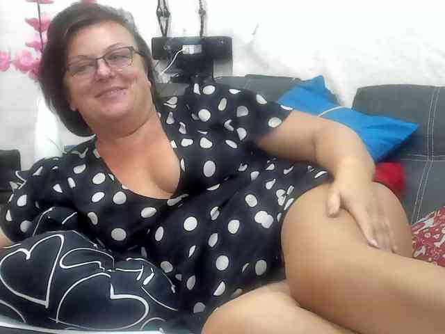 KyliePage1 KyliePage1