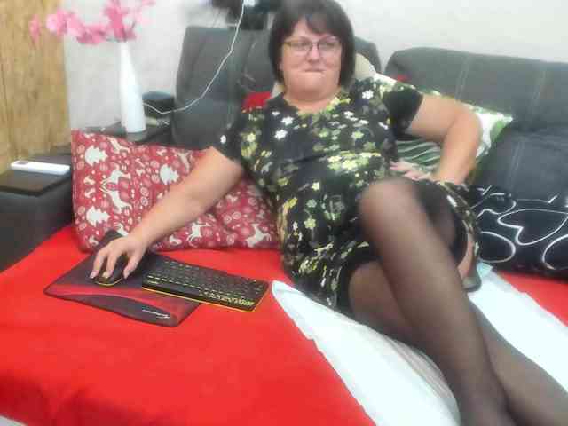 KyliePage1 KyliePage1