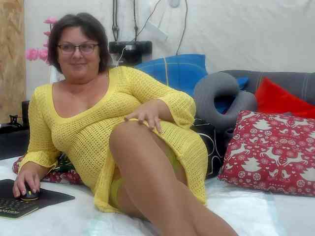 KyliePage1 - Girl 