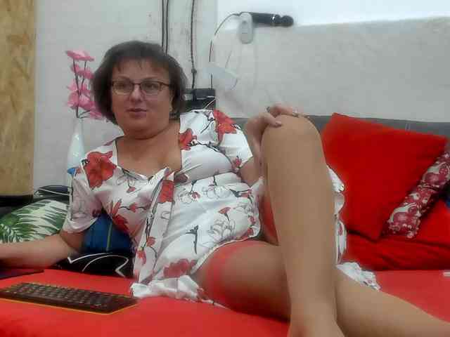 KyliePage1 webcam