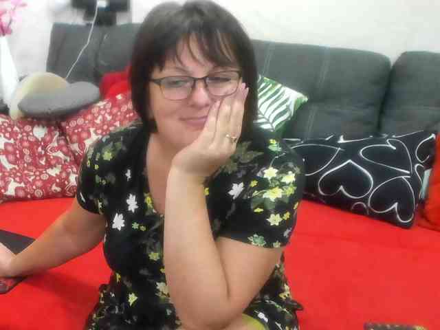 KyliePage1 webcam