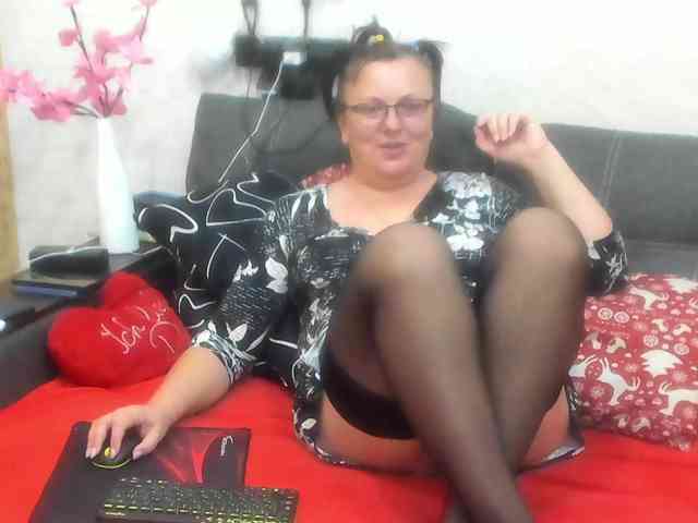KyliePage1