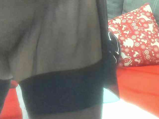 KyliePage1 webcam