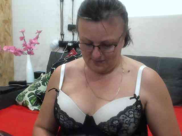 KyliePage1
