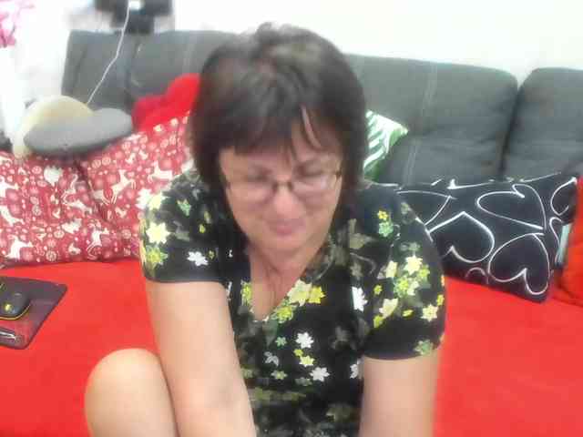 KyliePage1 webcam