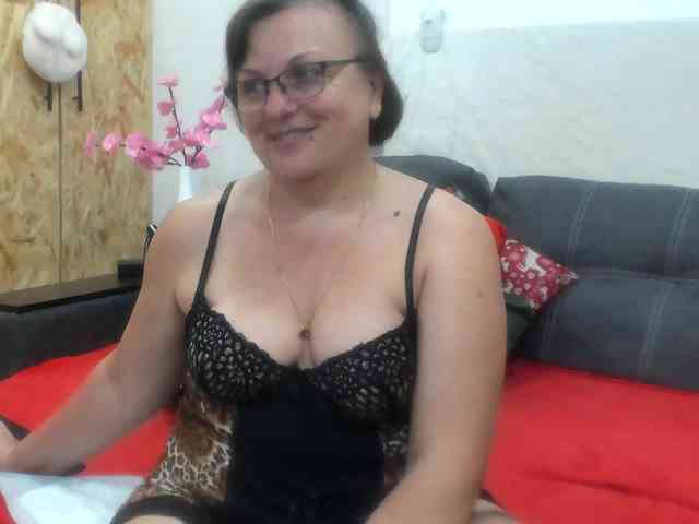KyliePage1