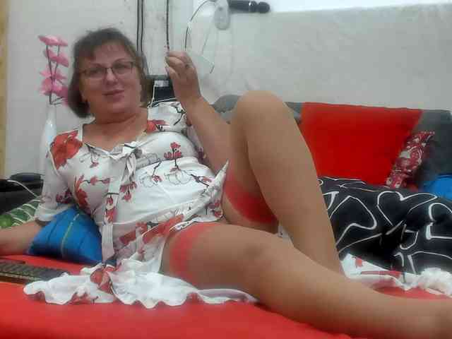 KyliePage1 webcam