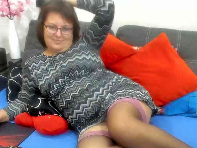 KyliePage1