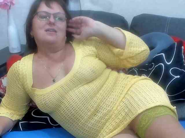 KyliePage1 webcam