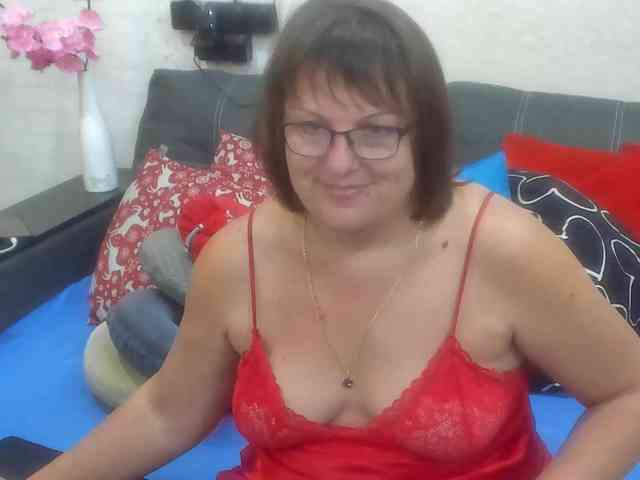 KyliePage1 webcam
