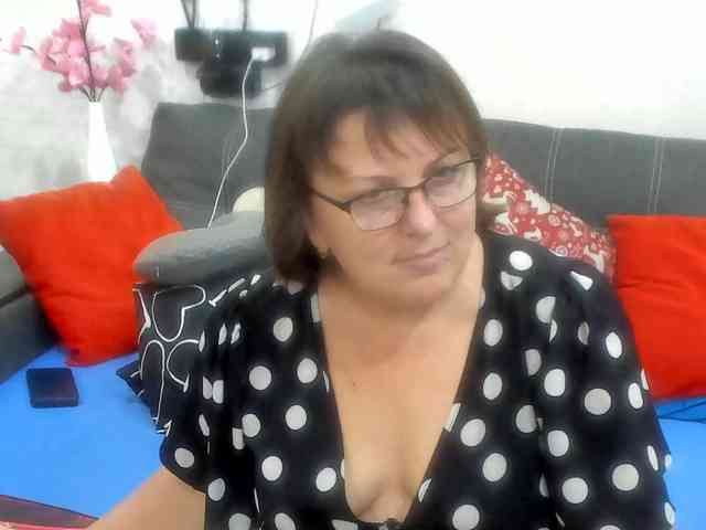KyliePage1