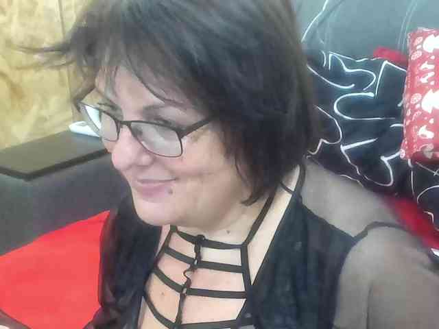 KyliePage1 webcam