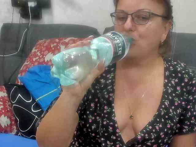 KyliePage1 KyliePage1