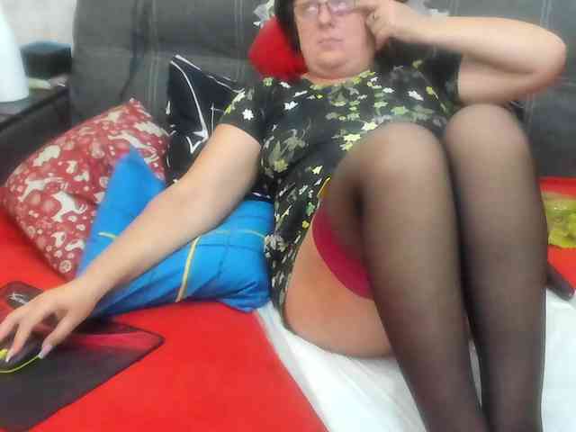 KyliePage1
