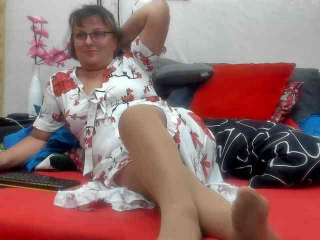 KyliePage1 webcam