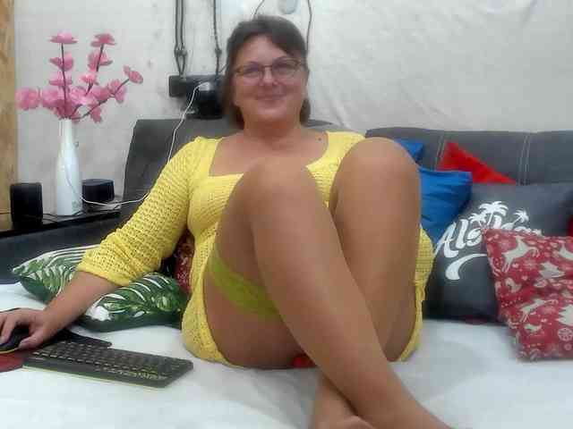 KyliePage1 Sex Cam Show