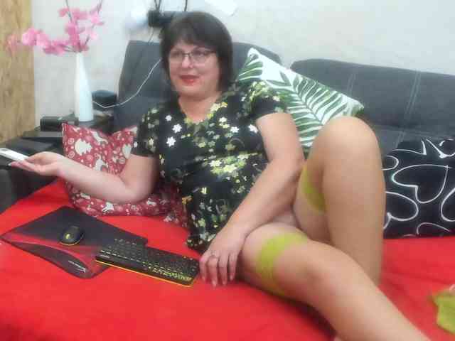 KyliePage1