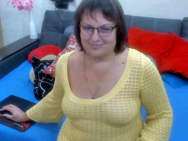 KyliePage1
