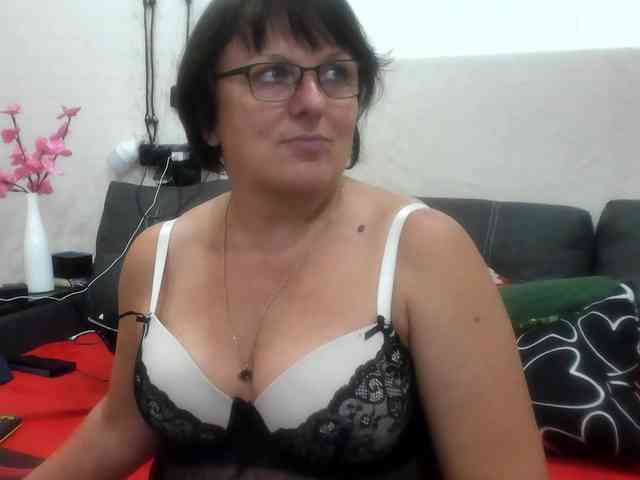 KyliePage1 KyliePage1