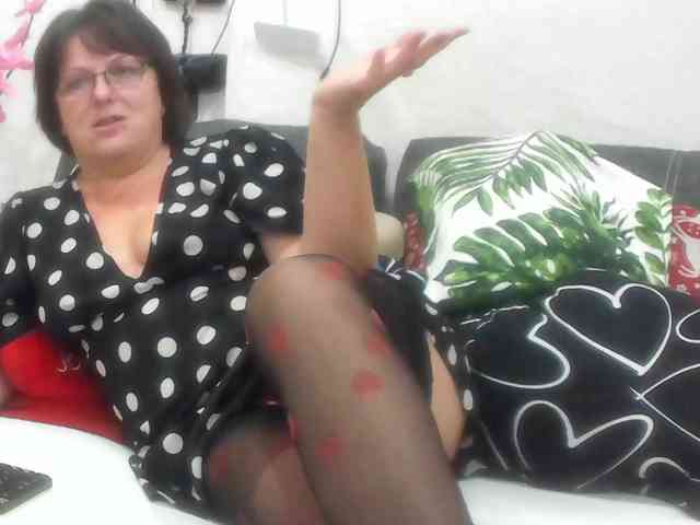 KyliePage1