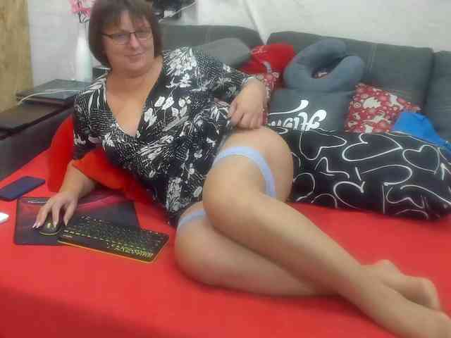KyliePage1