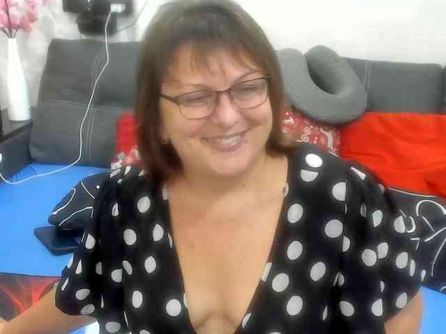 KyliePage1