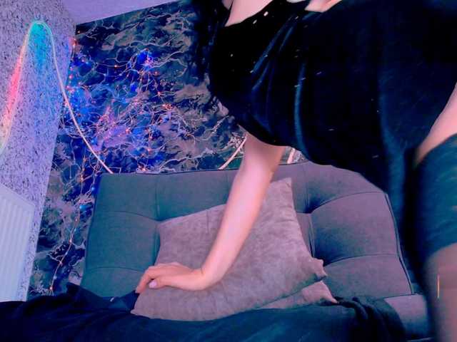 23-Mandarinka Free Live Cam on BongaCams