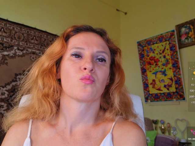 le modèle SimaGoldy est en webcam porno dans un show sur le site bongacams, il possède les tags suivants: White/Caucasian,Redhead,Shaved
