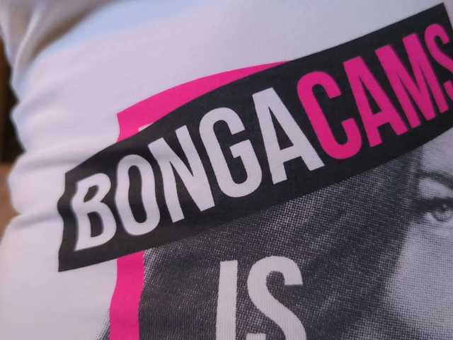 ladybigsmile live cam on BongaCams