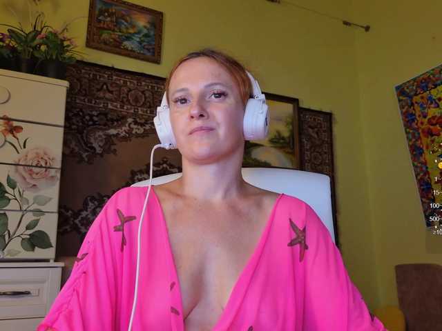 ladybigsmile live cam on BongaCams