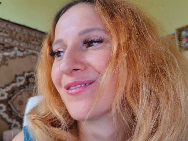 ladybigsmile live cam on BongaCams