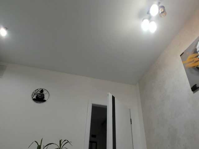 ladybigsmile's BongaCams show and profile