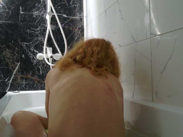 le modèle SimaGoldy est en webcam porno dans un show sur le site bongacams, il possède les tags suivants: White/Caucasian,Redhead,Shaved