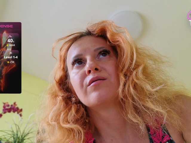 ladybigsmile live cam on BongaCams