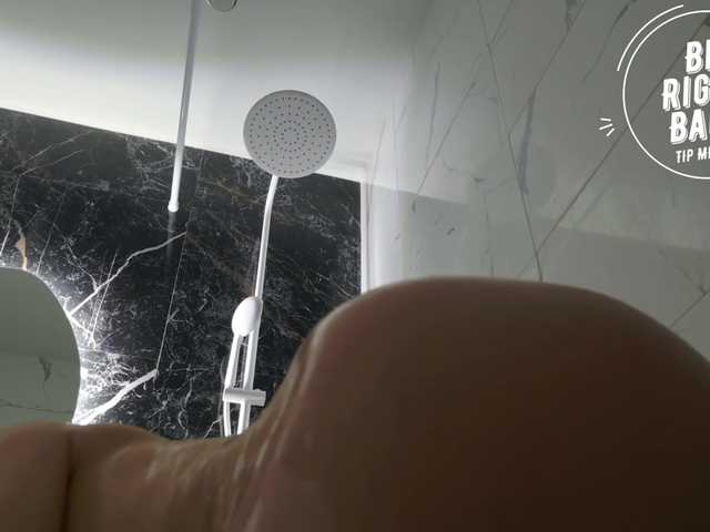 ladybigsmile's BongaCams show and profile