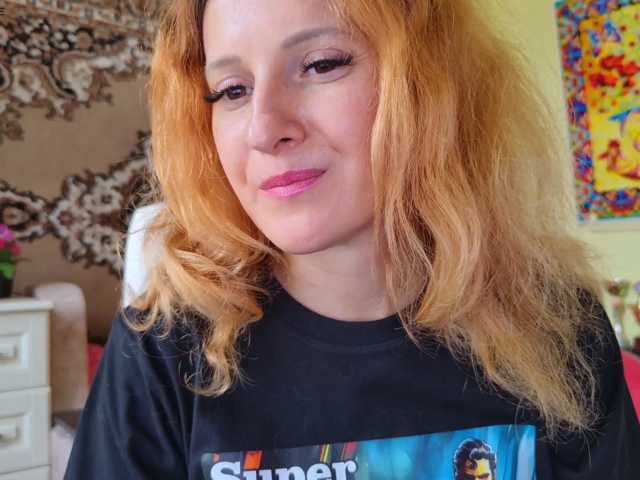 ladybigsmile, live now on BongaCams